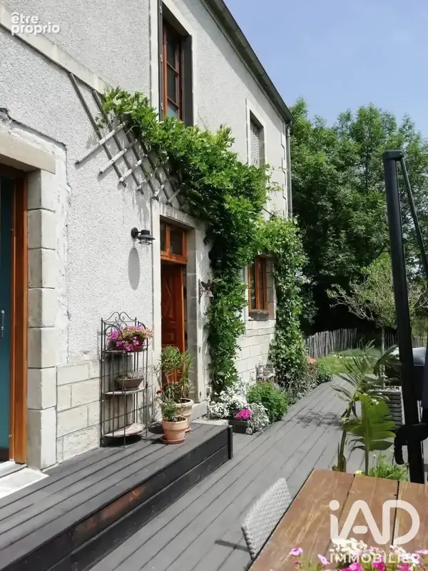 Photo 1 - Maison à ESPINASSE