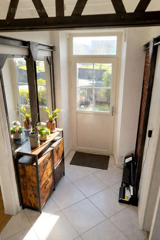 Maison à NEUVY-EN-CHAMPAGNE