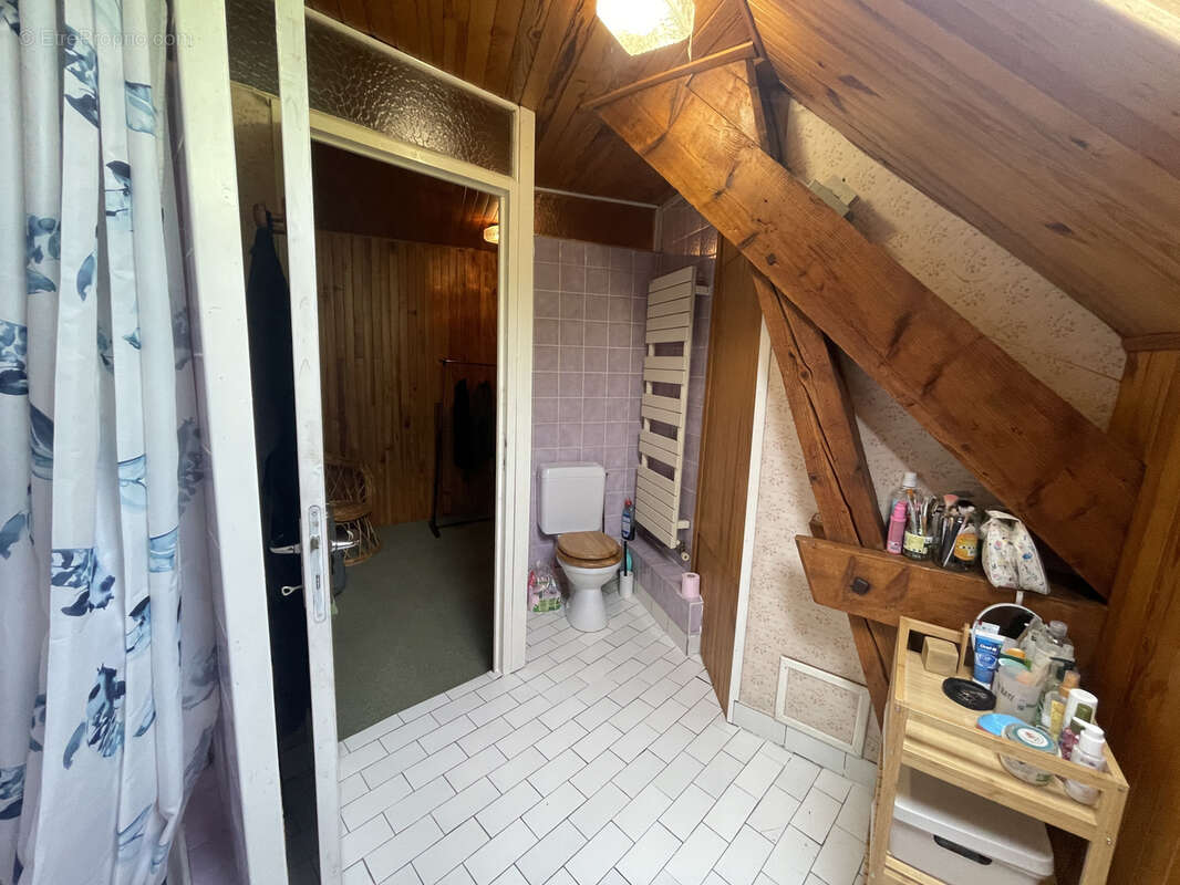 Appartement à ROCHEFORT-MONTAGNE