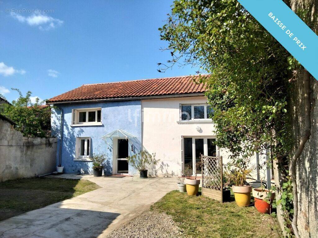 Maison à VIC-EN-BIGORRE