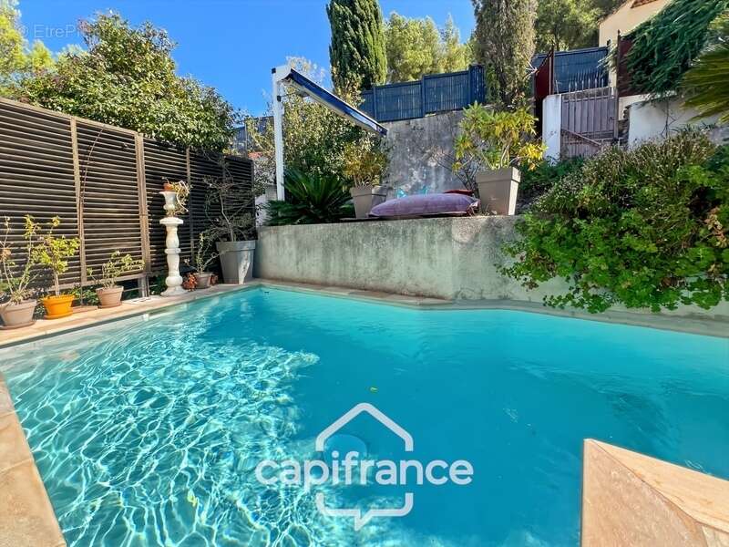 Maison à vendre 6 pièces HYERES (83) - Charme de l'ancien - 4 chambres - 200m2 habitables - Piscine - possibilité 2 appartements - photo 26