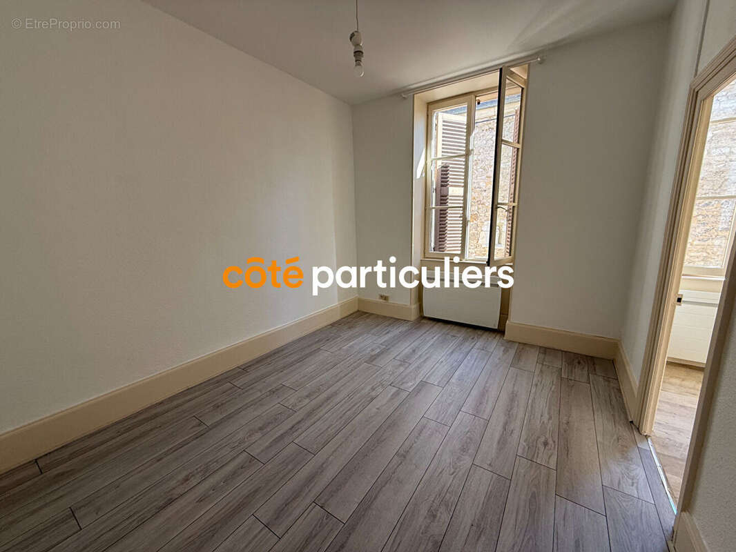 Appartement à SAINT-AMAND-MONTROND
