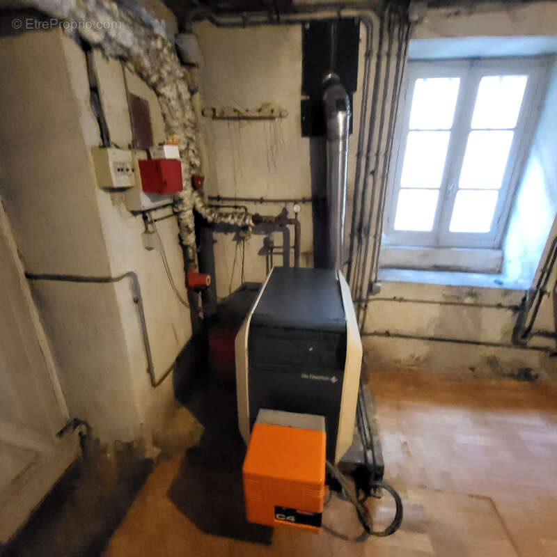 Maison à RIOM-ES-MONTAGNES