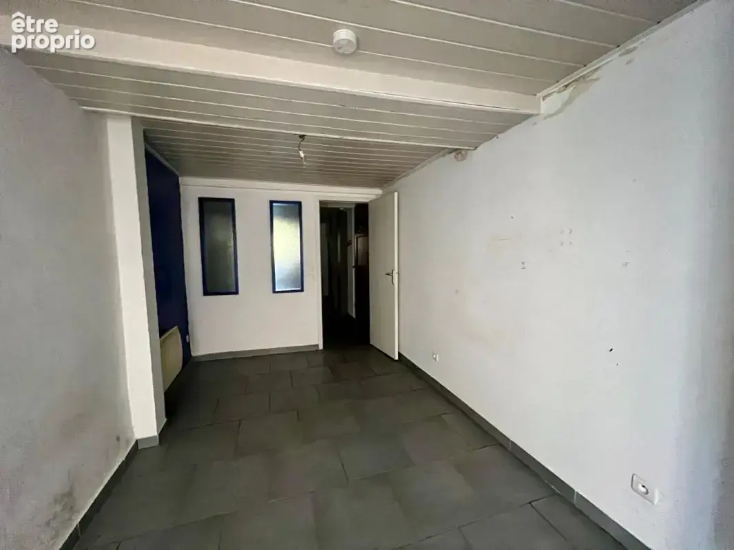 immeuble avec 2 appartements, garage et caves - LE VAL - photo 16
