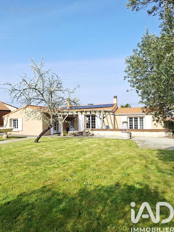 Photo 1 - Maison à LE LOROUX-BOTTEREAU