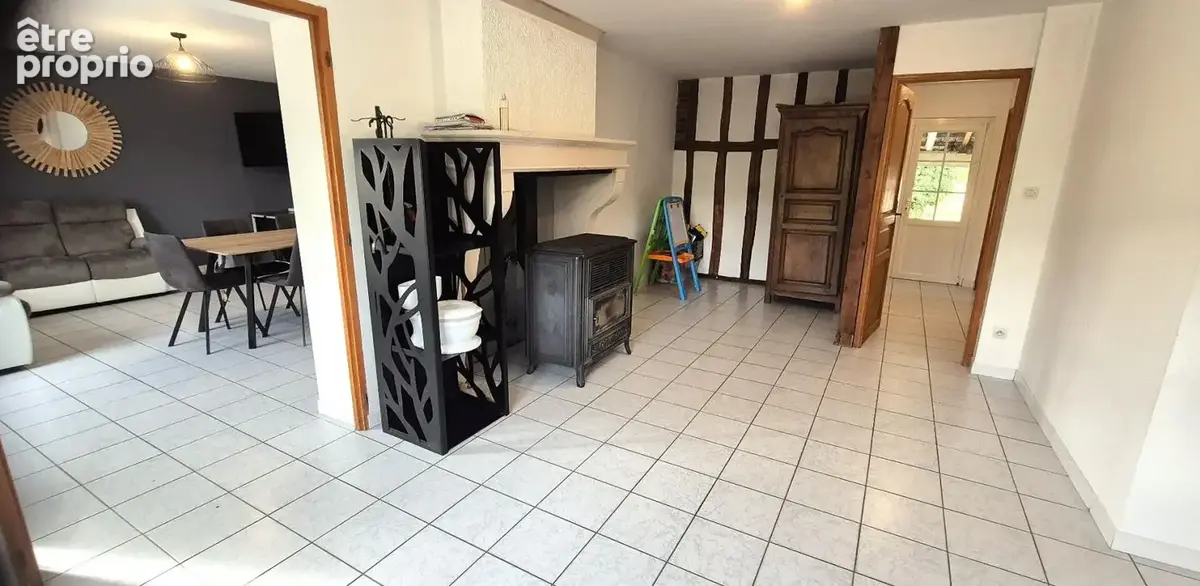 Ravissante Maison Individuelle en colombage, de Charme ou de Caractère de 116 m² Rénovée avec Cour, Terrasse, Appentis, Buanderi - photo 4