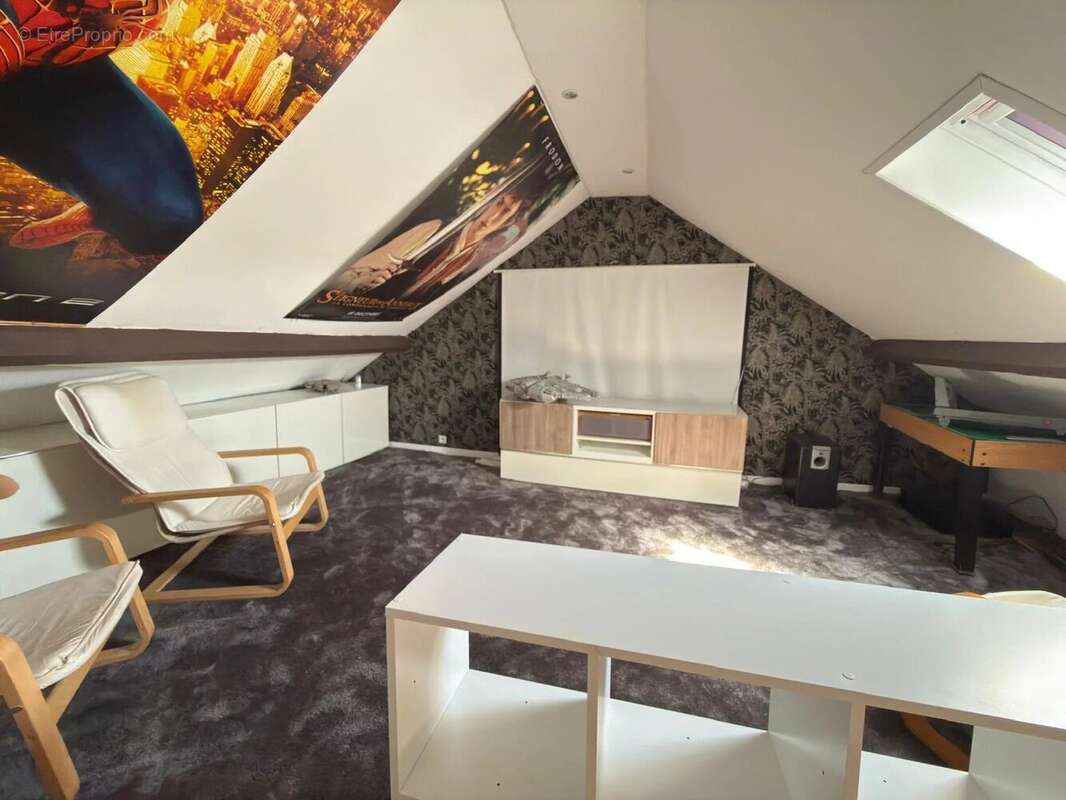 Maison à CROIX