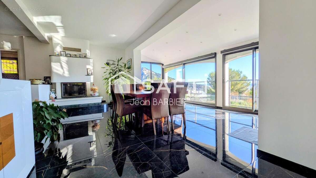 Photo 3 - Maison à TOULON