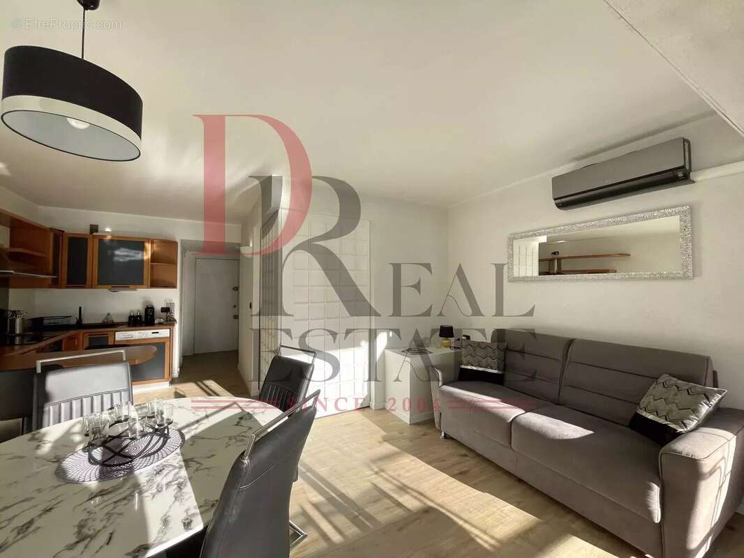 Appartement à ROQUEBRUNE-CAP-MARTIN