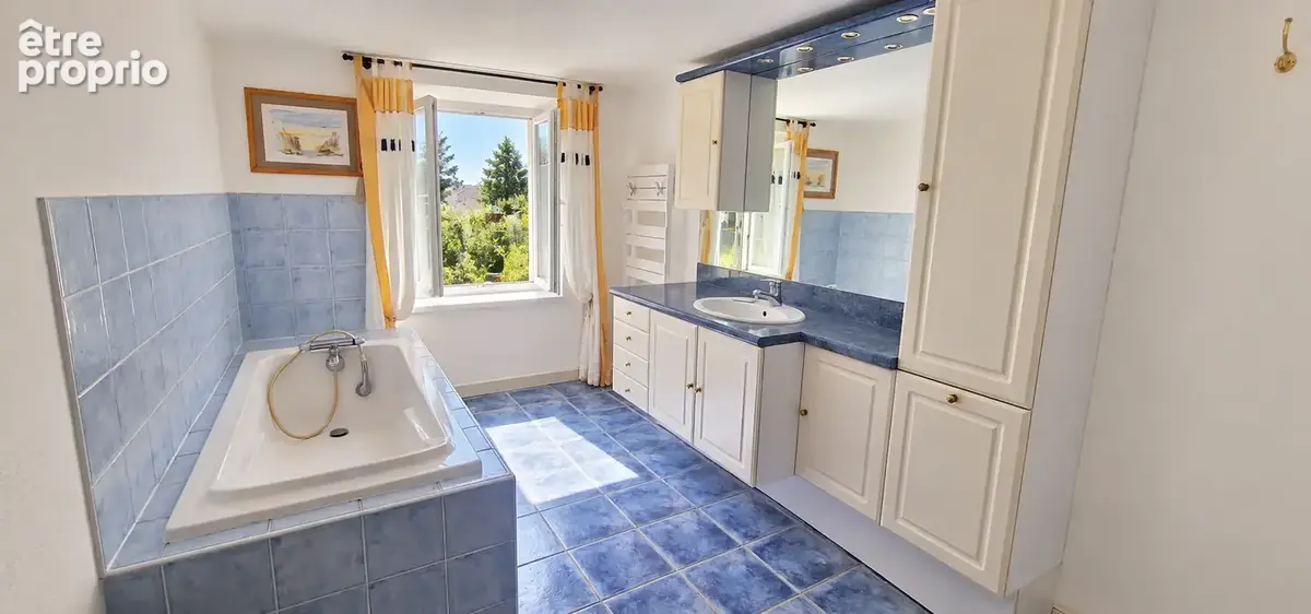 Maison à vendre 240m2 sur terrain 800m2 avec piscine à ENTRELACS - photo 13
