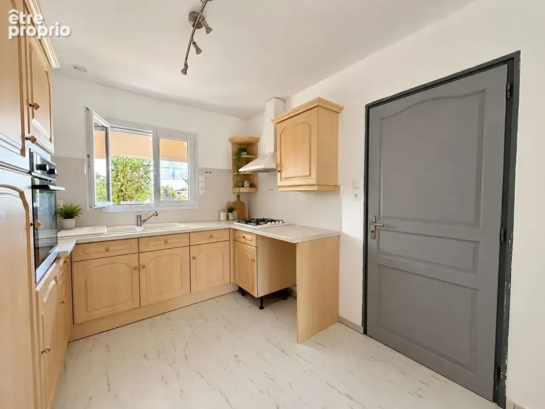 Maison plain pied, 100 m² , 4 chambres - Dompierre-sur-Mer - photo 3