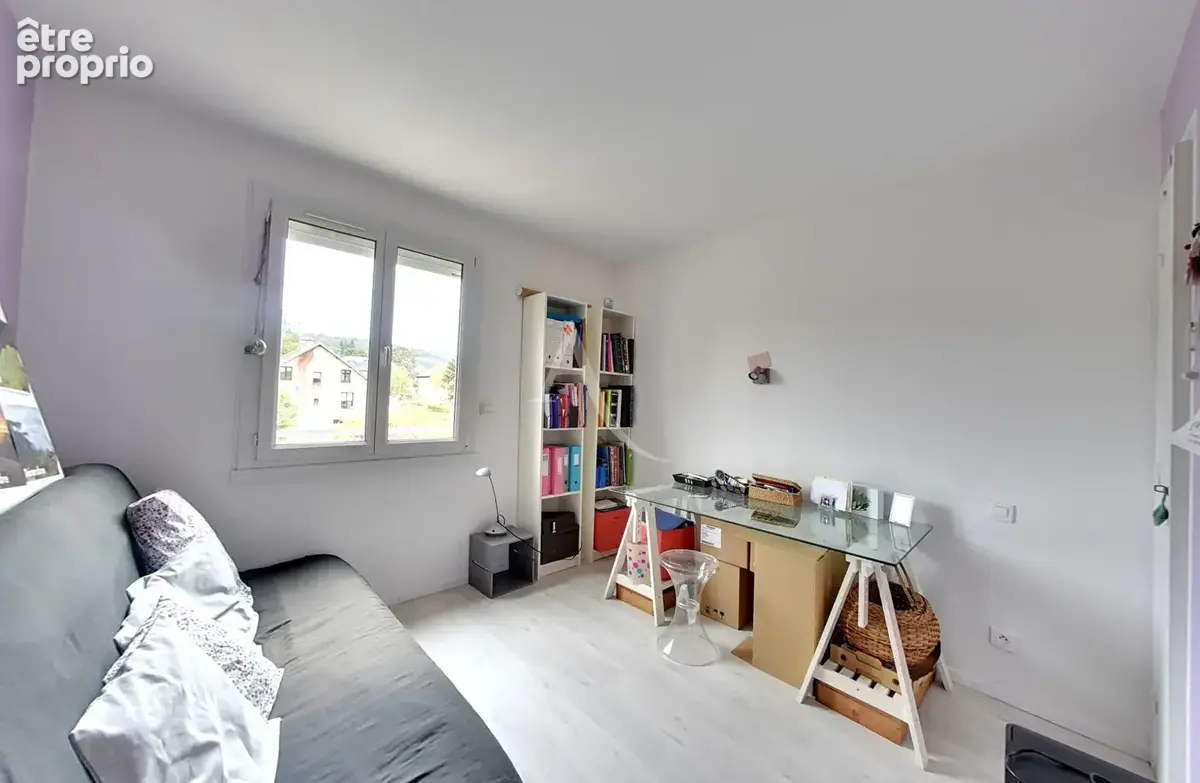 Appartement 74 m² à Gravigny  - photo 7