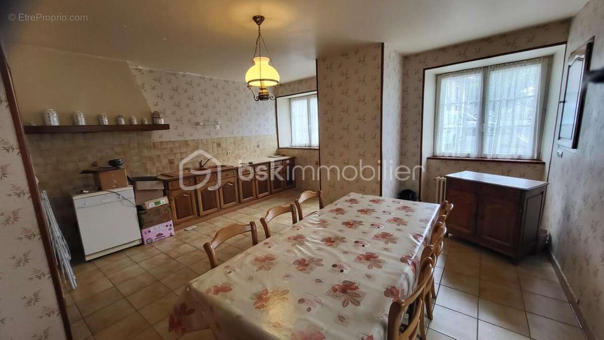 Maison à LANDELLES-ET-COUPIGNY