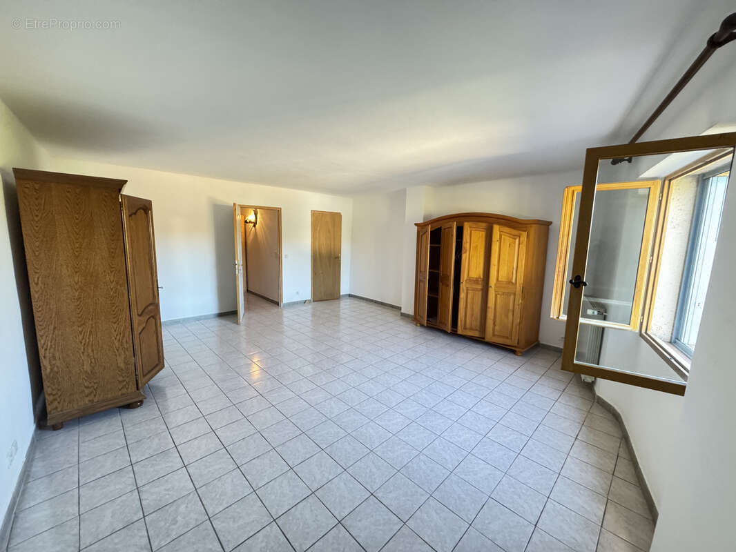 Maison à AUPS