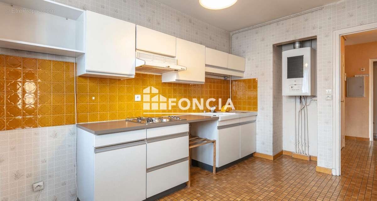 Appartement à SAINT-MARTIN-D'HERES