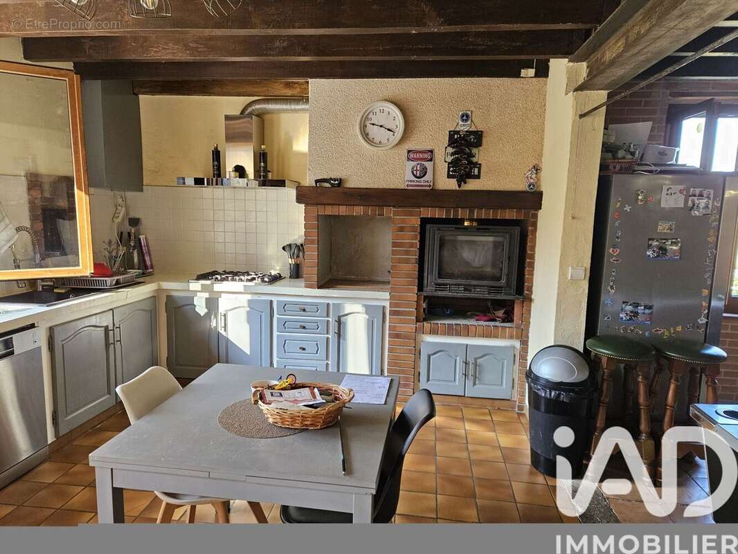 Maison 238 m² à Angeville  - photo 3
