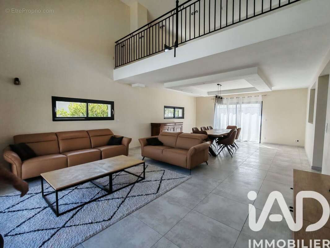 Photo 6 - Maison à LUYNES