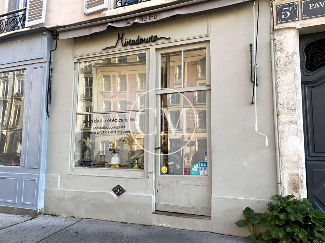 Commerce à VERSAILLES