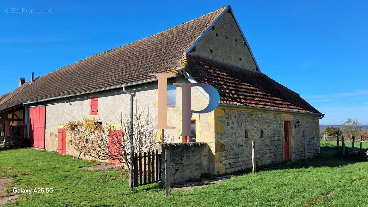 Maison à PARAY-LE-MONIAL
