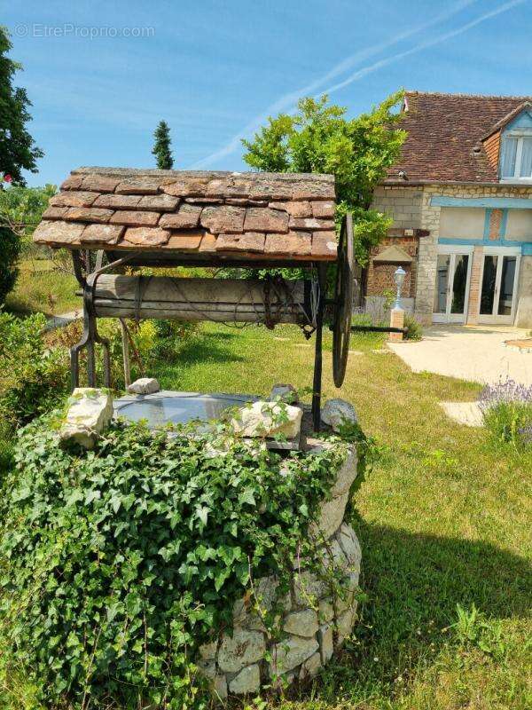 Maison à PLAIMPIED-GIVAUDINS