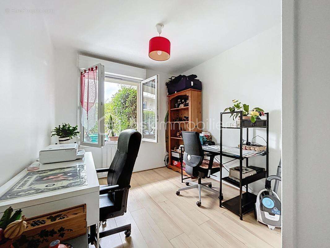 Appartement à CORBEIL-ESSONNES