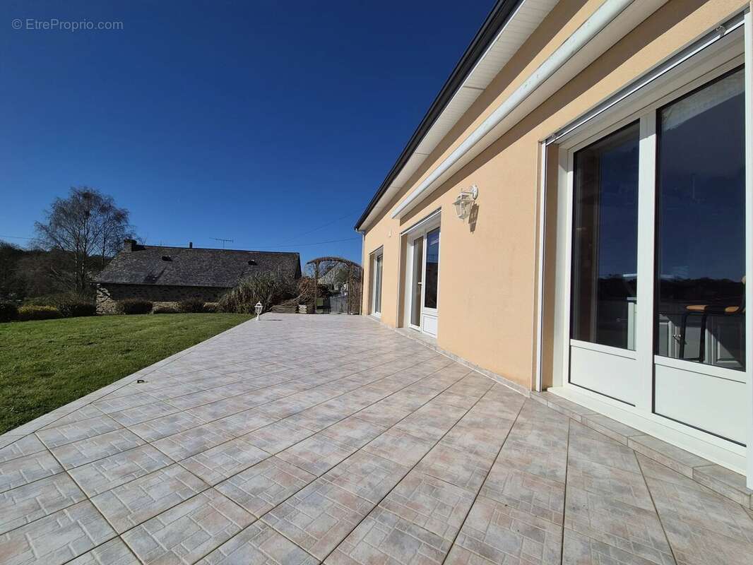 Maison à SAINT-PIERRE-SUR-ORTHE