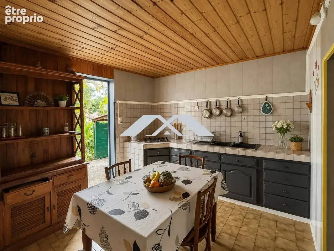 Maison 84 m² à Petite-Ile  - photo 2