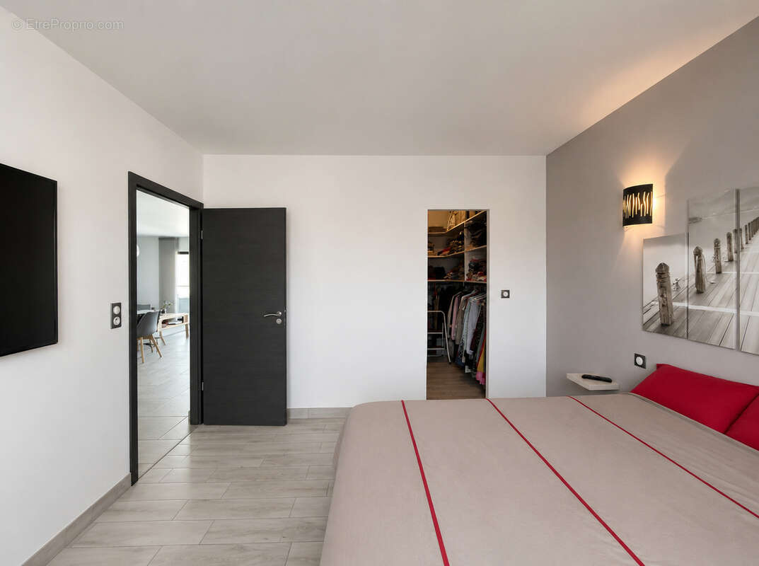 Pépinière Canal à découvrir ce magnifique  appartement d'exception de 3 pièces très lumineux de 85,50 m2, situ - photo 10