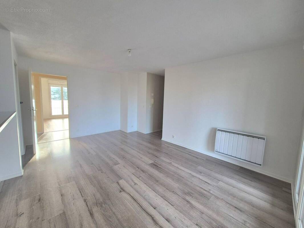 Photo 1 - Appartement à MANTES-LA-VILLE