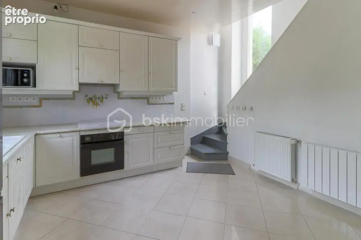  Maison familiale 3 chambres – Grand jardin – Sous-sol total – Garage – Gare RER D à pied - photo 7