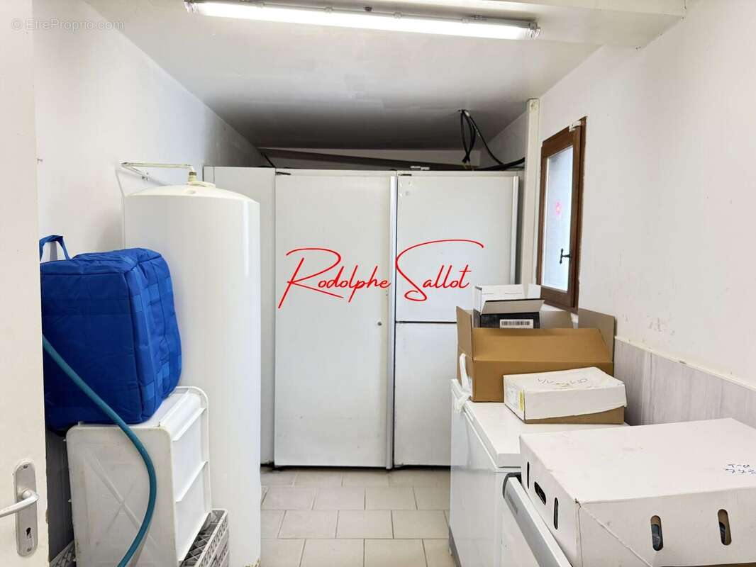 Commerce à POULIGNY-SAINT-PIERRE