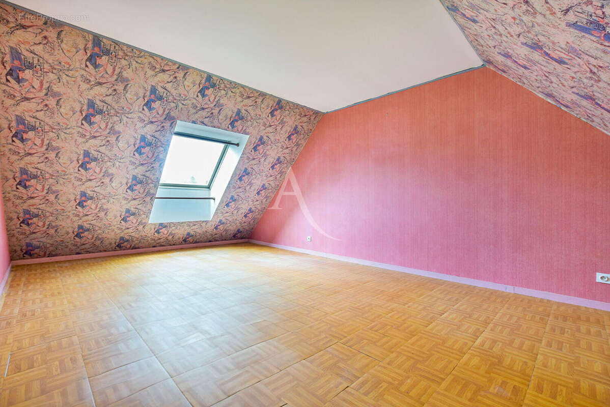 Maison à BRIE-COMTE-ROBERT