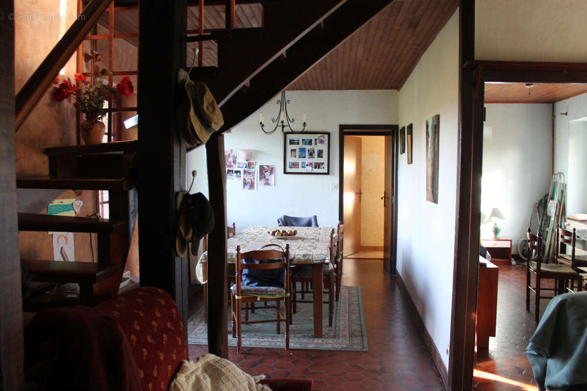 Maison à SAINT-PRIEST-LES-FOUGERES