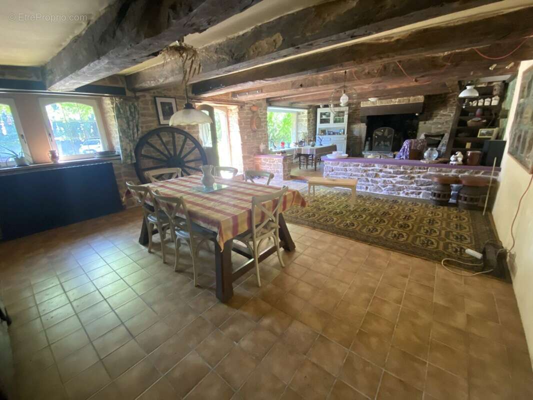 Maison à LANGUIDIC