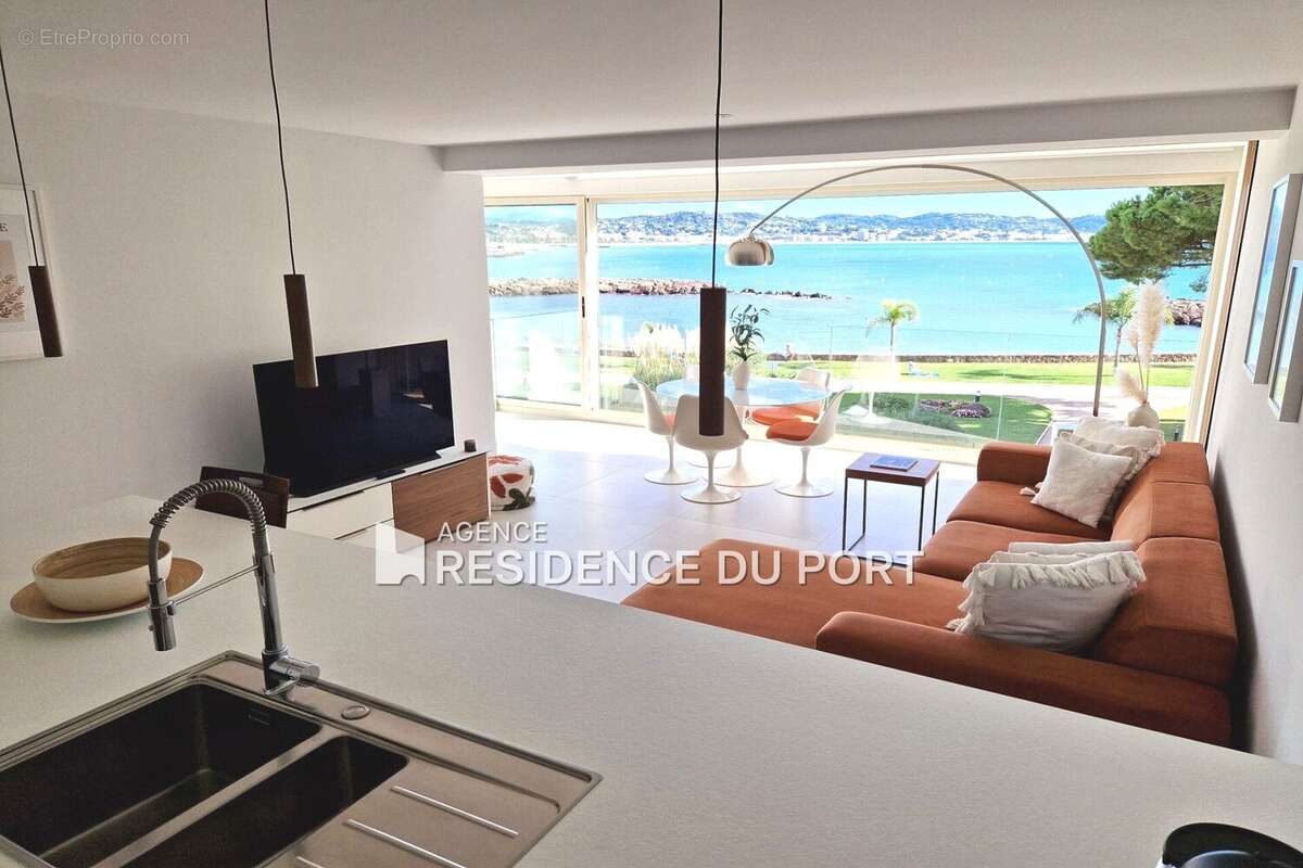 Appartement à MANDELIEU-LA-NAPOULE