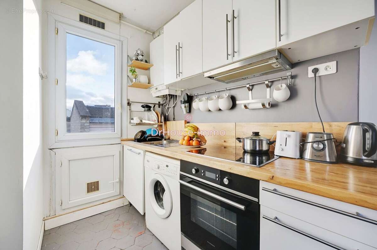 Appartement à PARIS-18E