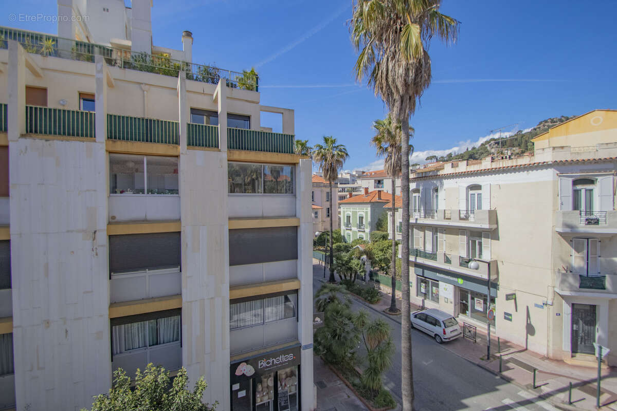 Appartement à HYERES