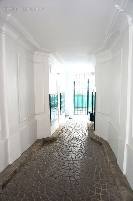 Appartement à PARIS-14E