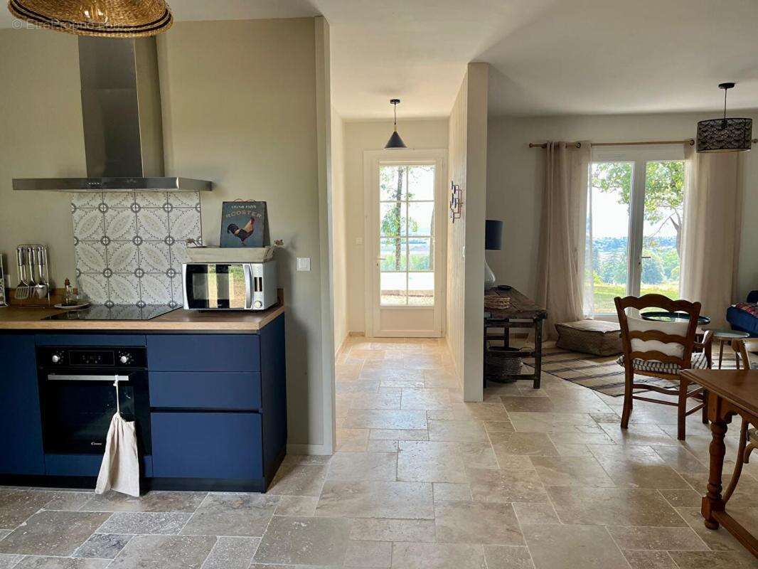 Maison à LAMOTHE-LANDERRON