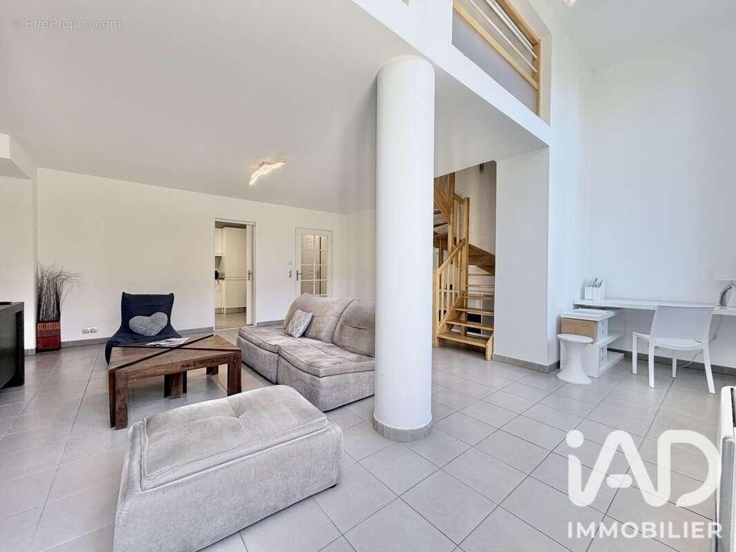 Appartement 95 m² à Hyeres  - photo 3