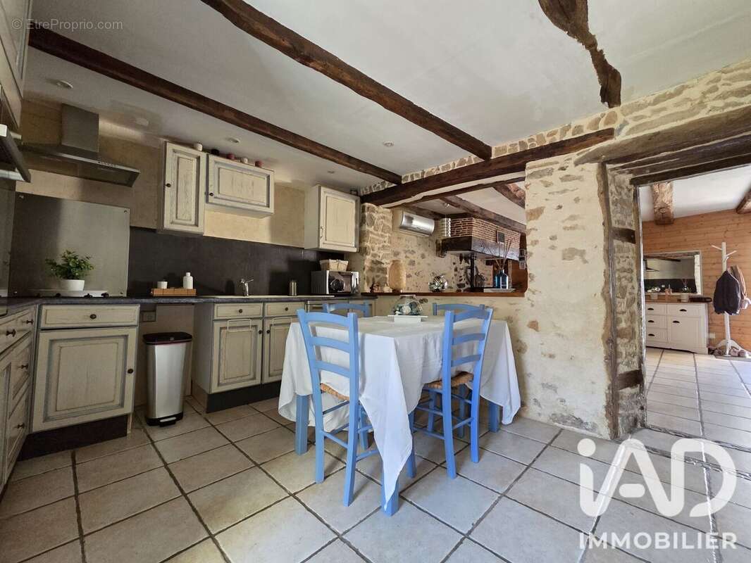 Photo 6 - Maison à SAINT-VICTURNIEN