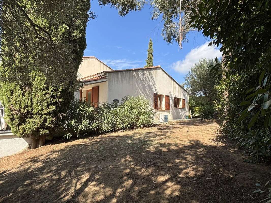 Maison à FREJUS