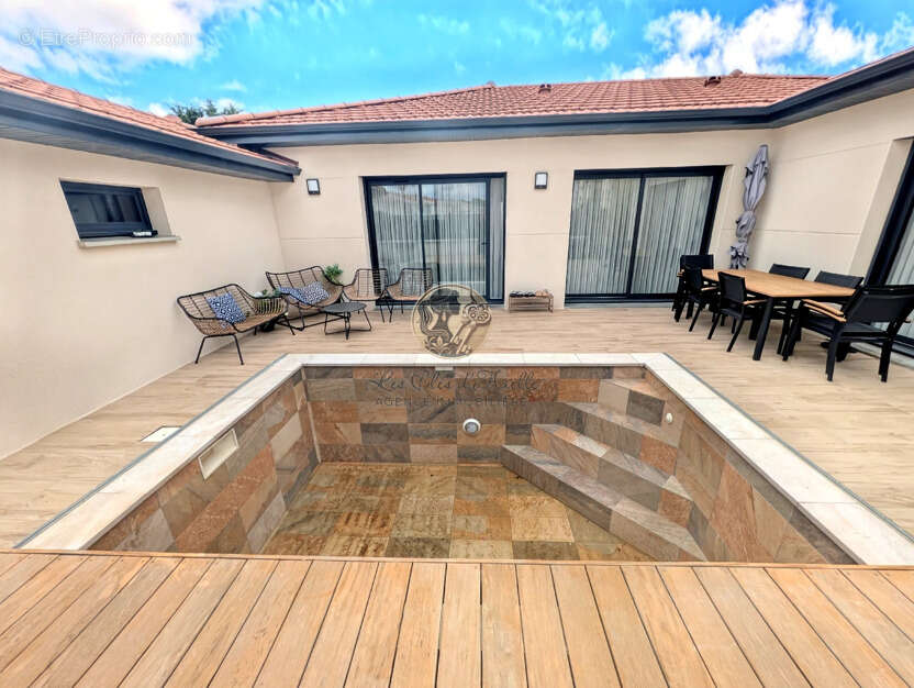 Maison à CHASSE-SUR-RHONE