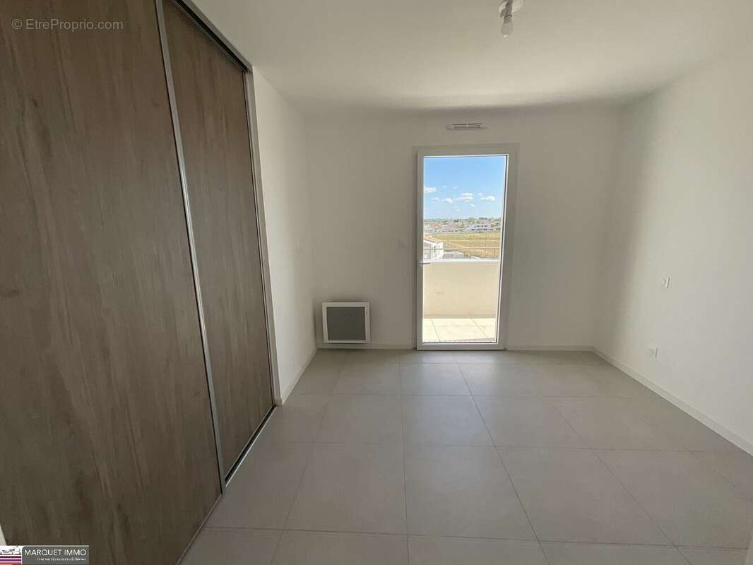 Appartement à SAUVIAN