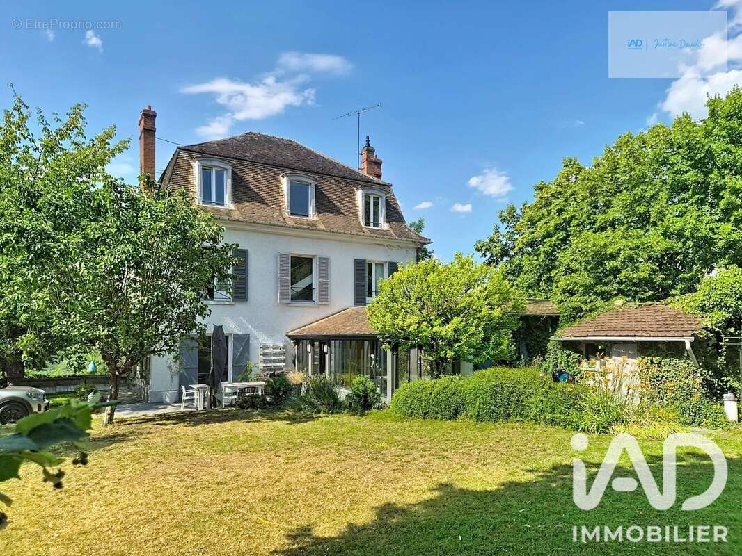 Photo 2 - Maison à LE COUDRAY-MONTCEAUX