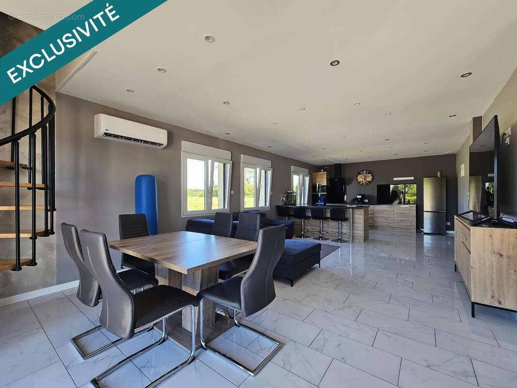 Photo 2 - Maison à LOUHANS