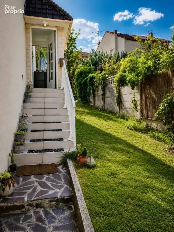 Maison de 5 pièces de 107 m² à Rosny-sous-Bois - photo 2