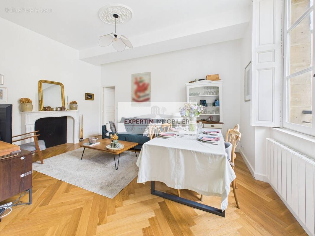 Appartement à VERSAILLES