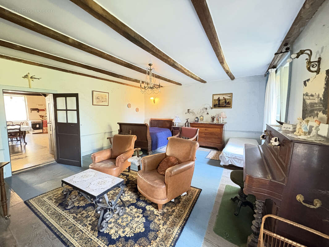 Maison à RILHAC-XAINTRIE