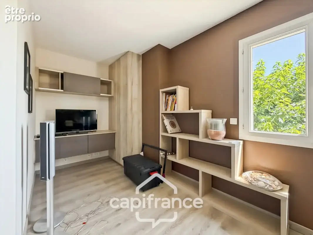 Maison Familiale avec piscine composée de 5 chambres sur ANJOU (38) - photo 13